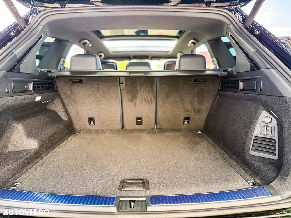 Volkswagen Touareg V6 TDI 4MOTION R-Line - 28
