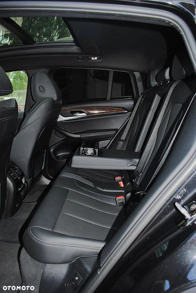 BMW X4 xDrive30i - 18