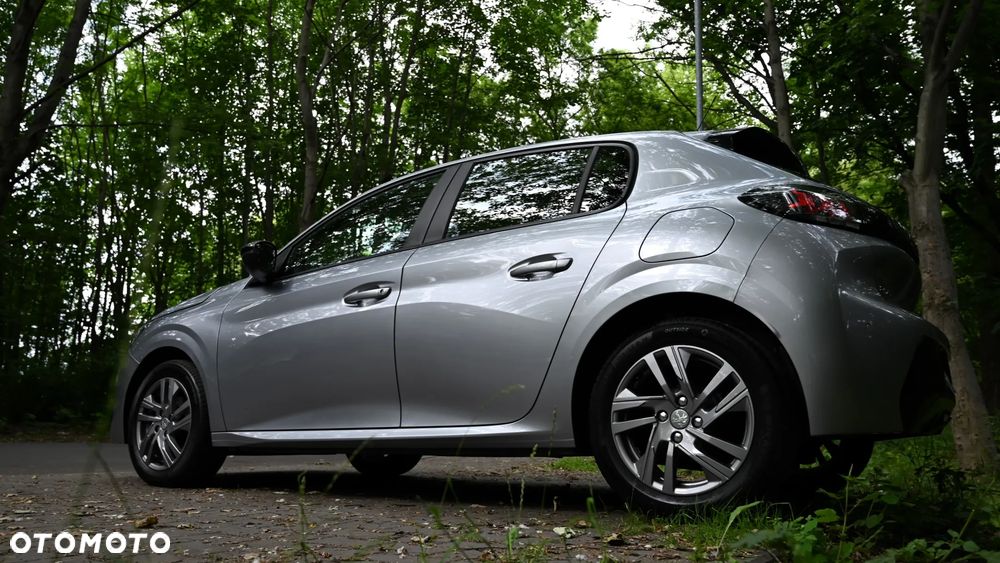 Peugeot 208 - 14