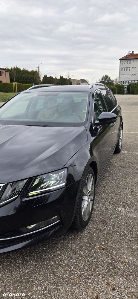 Skoda Octavia 2.0 TDI 4x4 Clever DSG - 2