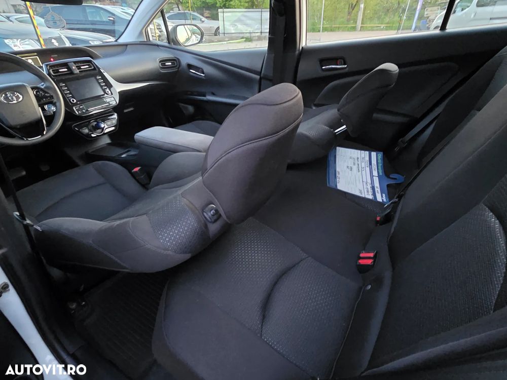 Toyota Prius - 3