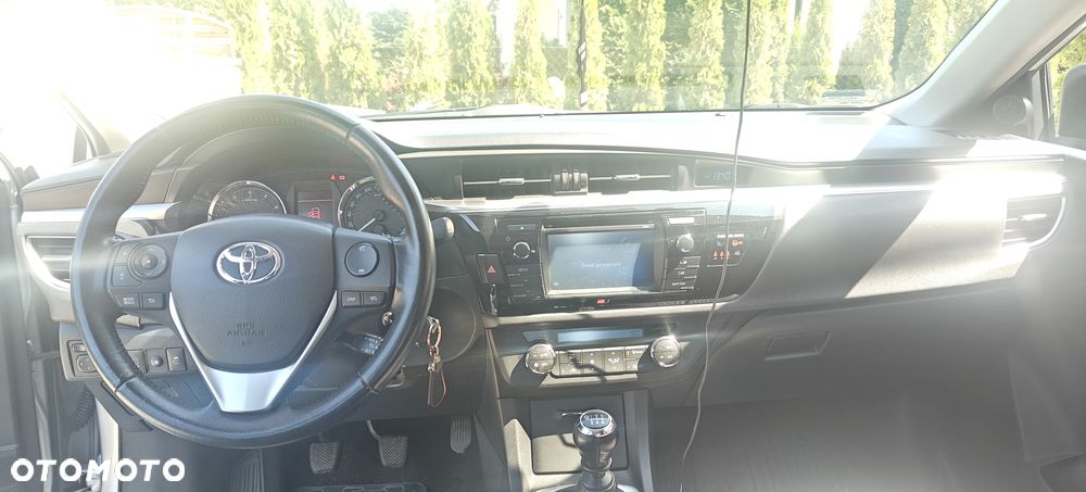 Toyota Corolla 1.6 Premium - 6