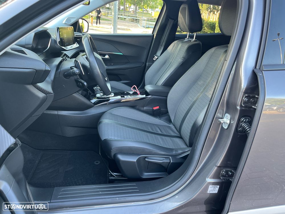 Peugeot 2008 1.5 BlueHDi Allure Pack EAT8 - 9
