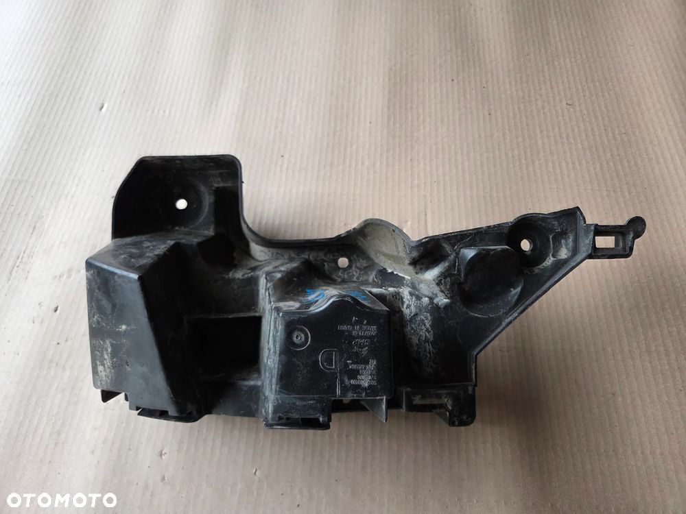 Ślizg mocowanie zderzaka prawy tył Citroen C4 Cactus LIFT - 2