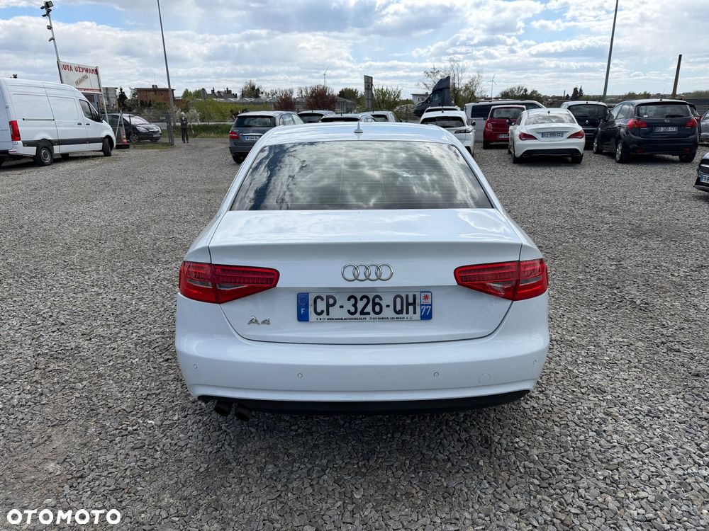 Audi A4 Limousine 2.0 TFSI quattro S tronic S line Sportpaket - 4