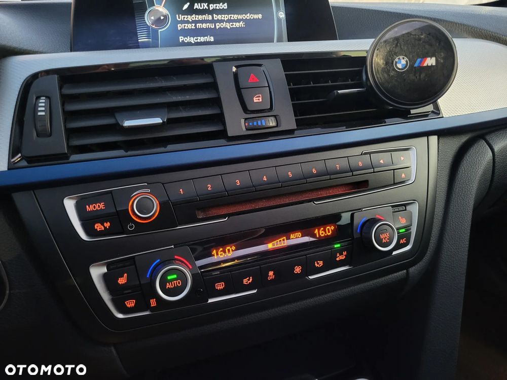 BMW Seria 3 318d M Sport EU6 - 24