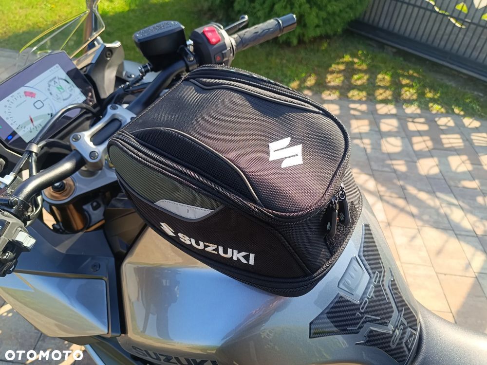 Suzuki GSX 1000 - 26