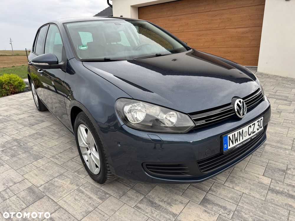 Volkswagen Golf - 6