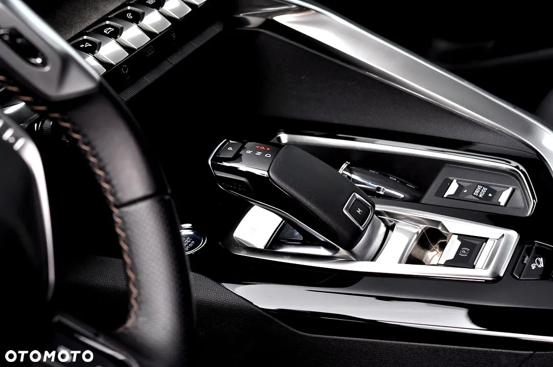 Peugeot 5008 PureTech 180 EAT8 Stop & Start GT Pack - 19