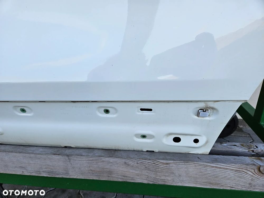 VW TOUAREG 7P 10-18R DRZWI LEWY TYL LR9A 7P0833311 - 7