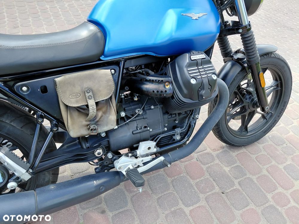 Moto Guzzi V7 - 10