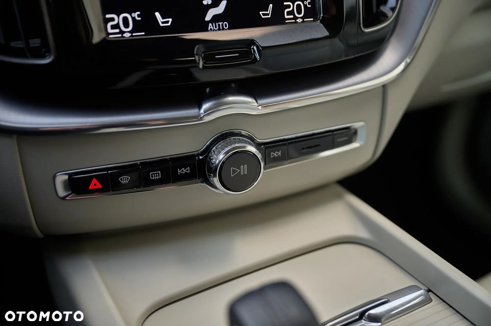 Volvo XC 60 - 35