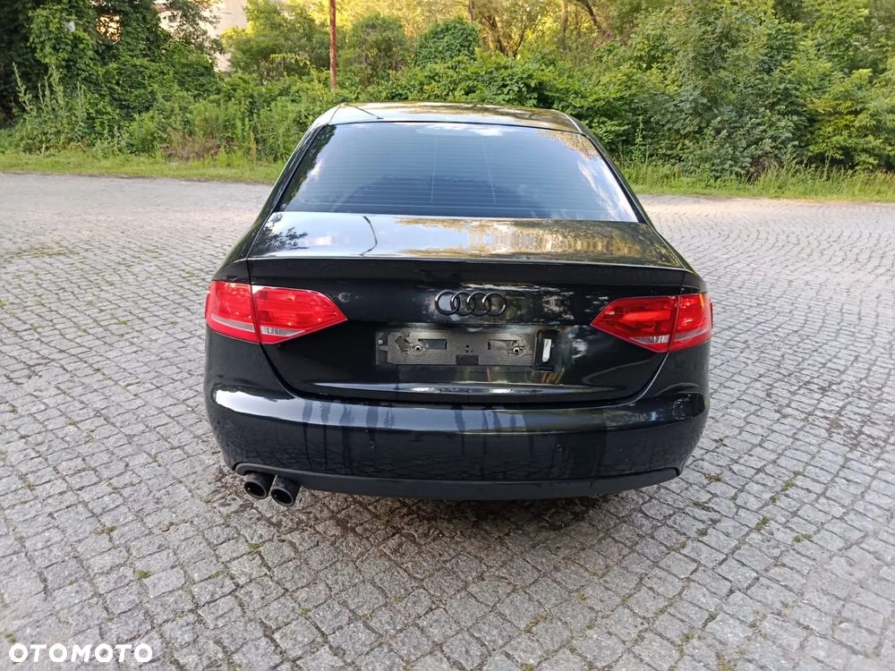 Audi A4 Limousine - 6