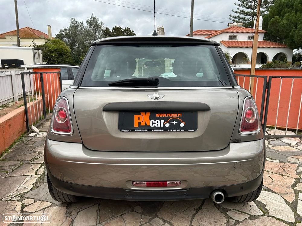 MINI 3 Portas One D - 32