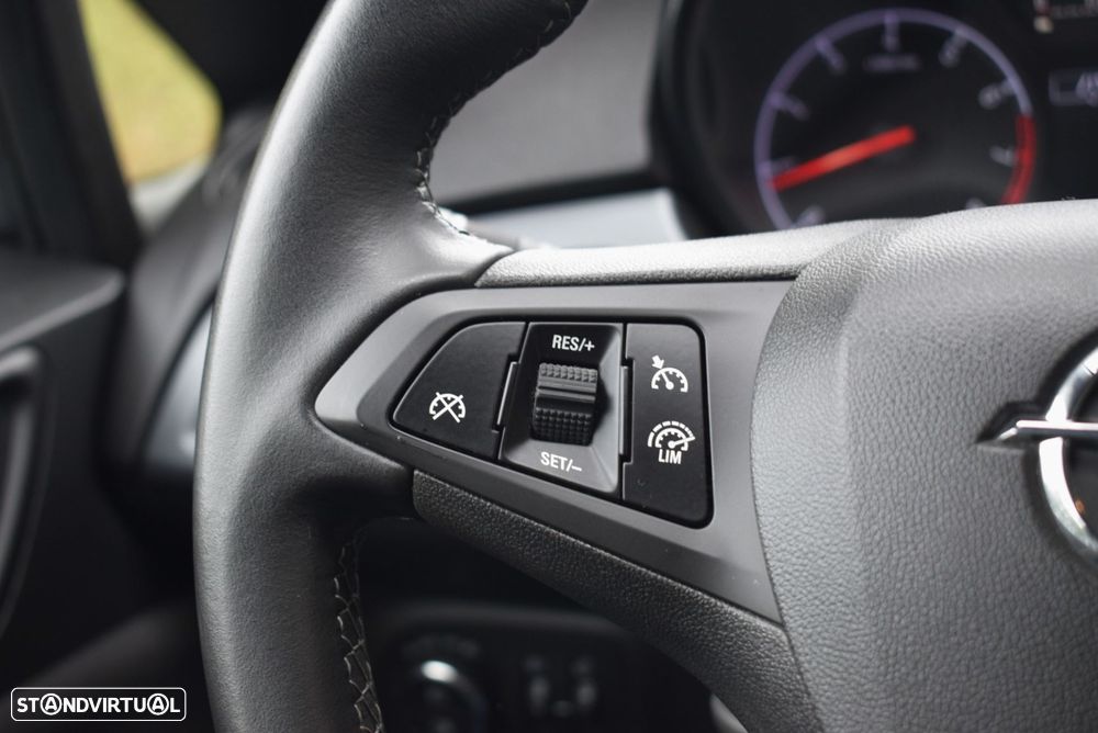 Opel Corsa 1.0 T 120 Anos - 22