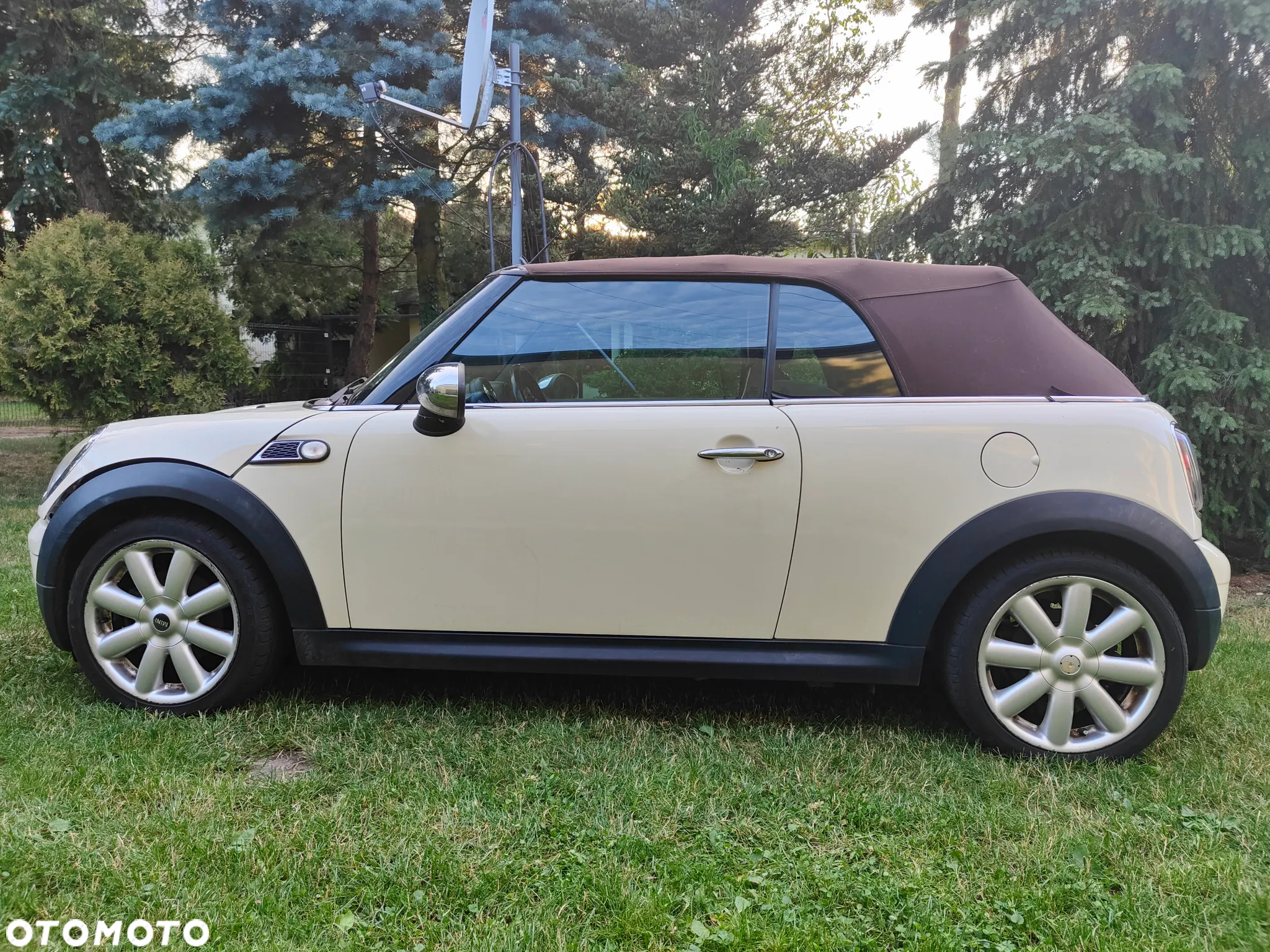 MINI Cooper Cabrio - 2