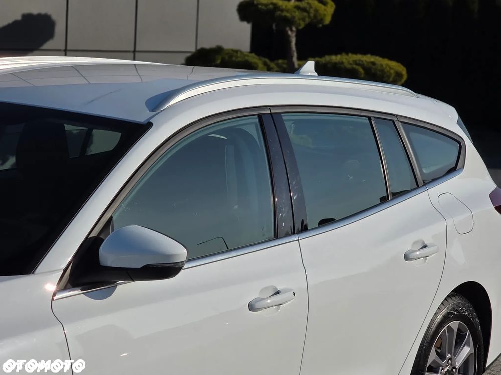 Ford Focus 1.0 EcoBoost mHEV Titanium - 27