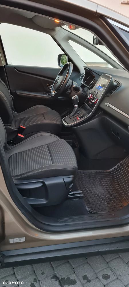 Renault Scenic - 8