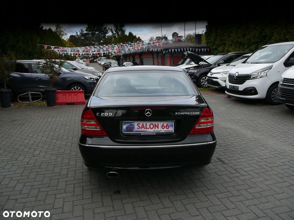 Mercedes-Benz Klasa C 200 Kompressor Avantgarde Sport Edition - 16
