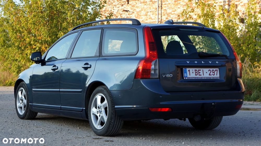 Volvo V50 D2 Momentum - 5