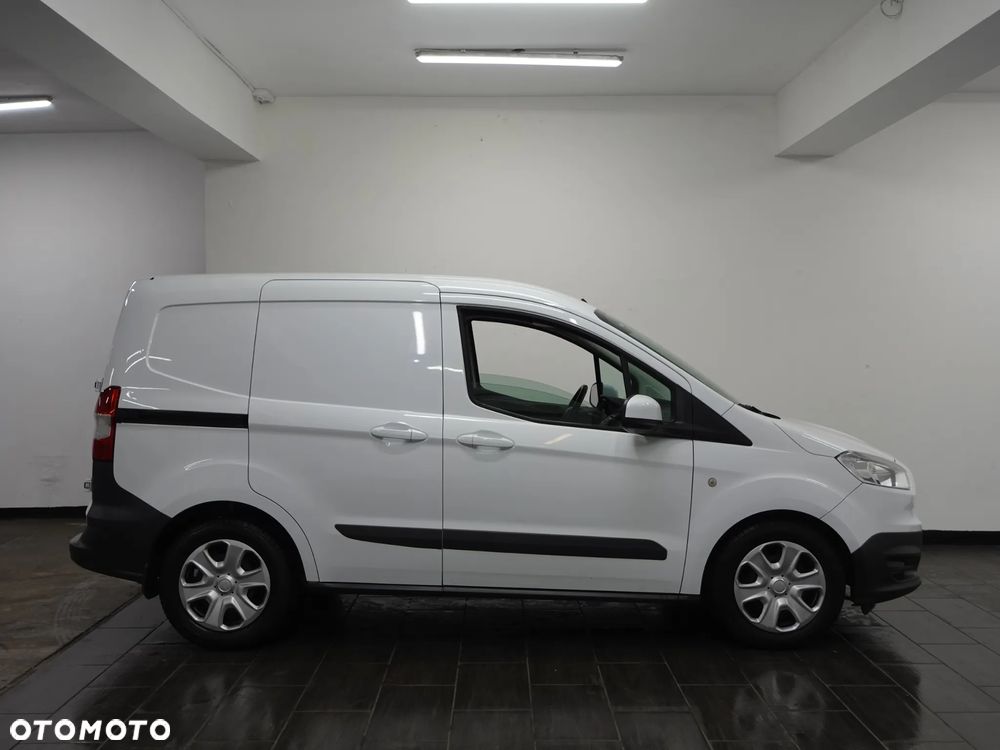 Ford Transit COURIER - 9