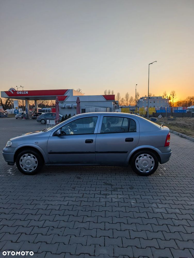Opel Astra 1.4 Enjoy - 1