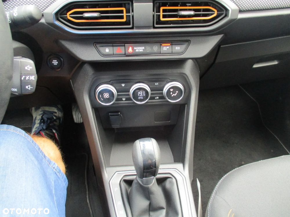 Dacia Sandero TCe 90 CVT Comfort - 11