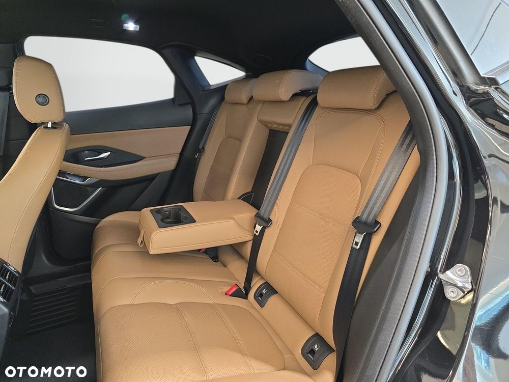 Jaguar E-Pace - 27