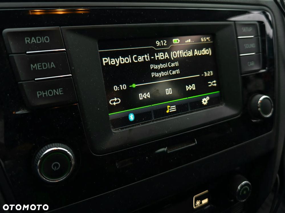 Skoda RAPID 1.2 TSI Ambition - 13