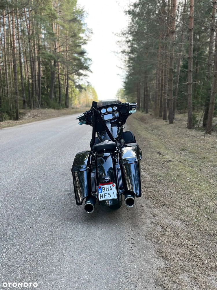 Harley-Davidson CVO Street Glide - 6