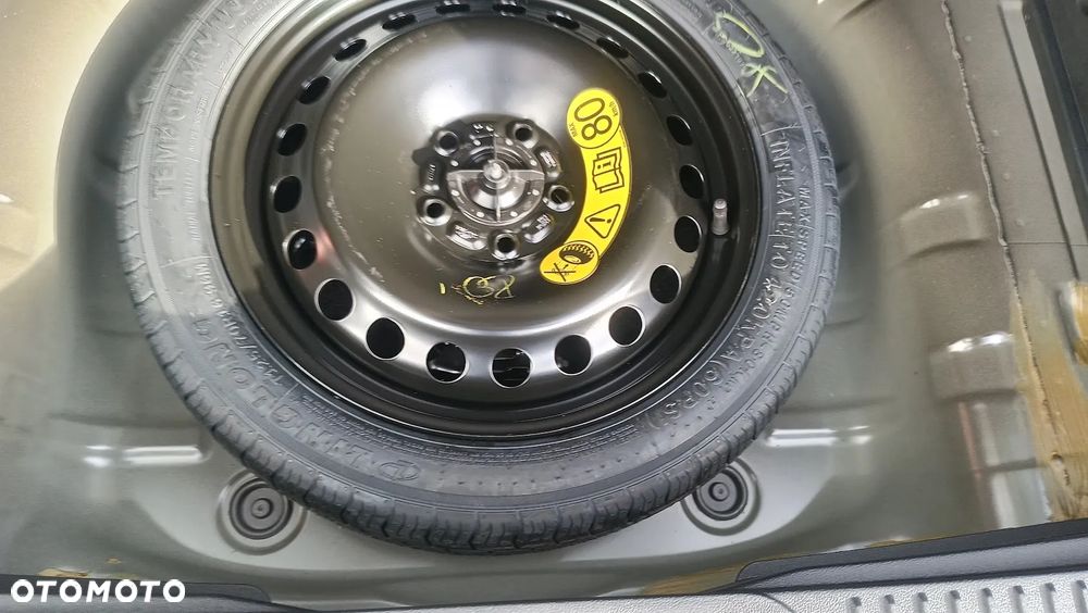 Ford Focus 1.0 EcoBoost mHEV ST-Line X - 26