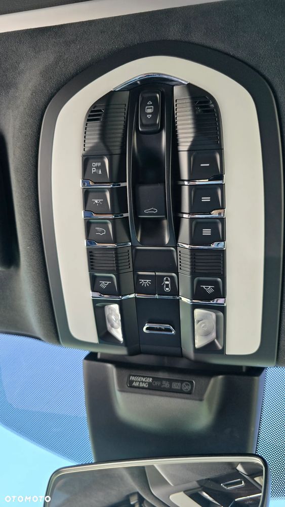 Porsche Macan Standard - 35