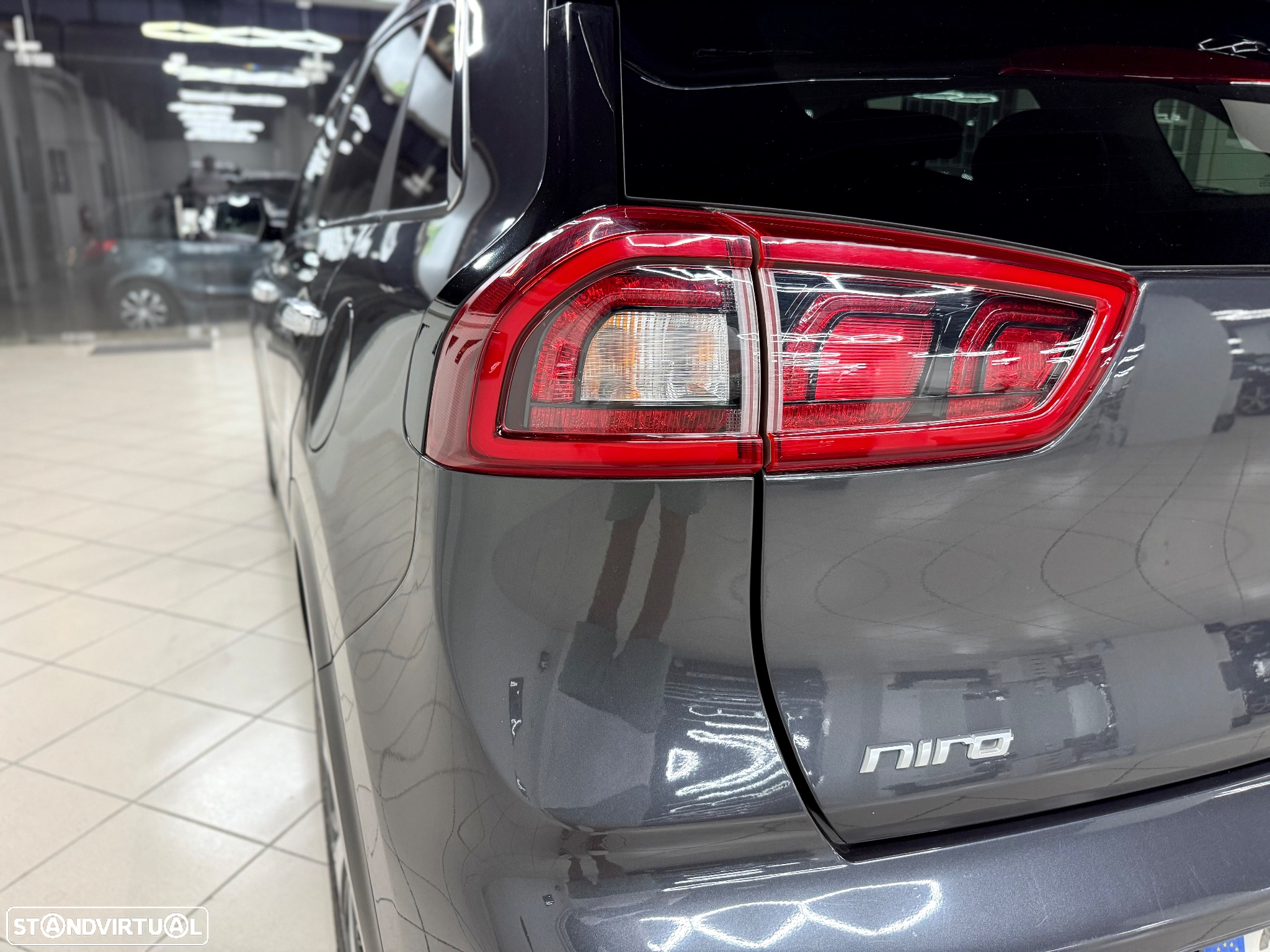 Kia Niro 1.6 GDi HEV Tech - 11