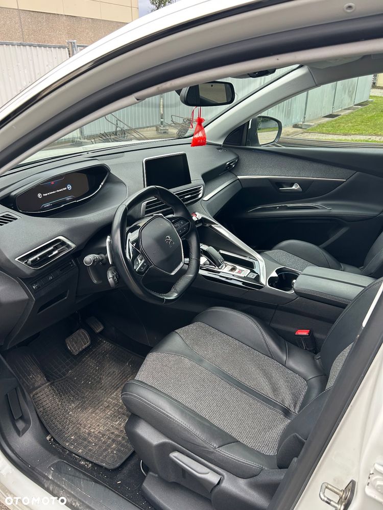 Peugeot 3008 1.5 BlueHDi Allure S&S EAT8 - 16