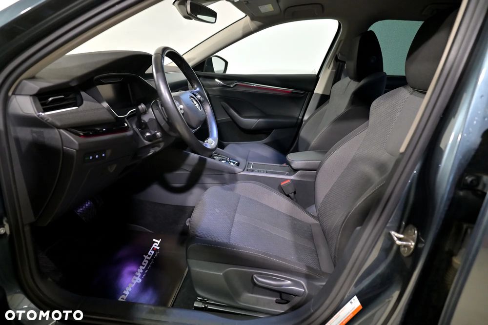 Skoda Octavia 2.0 TDI Style DSG - 9