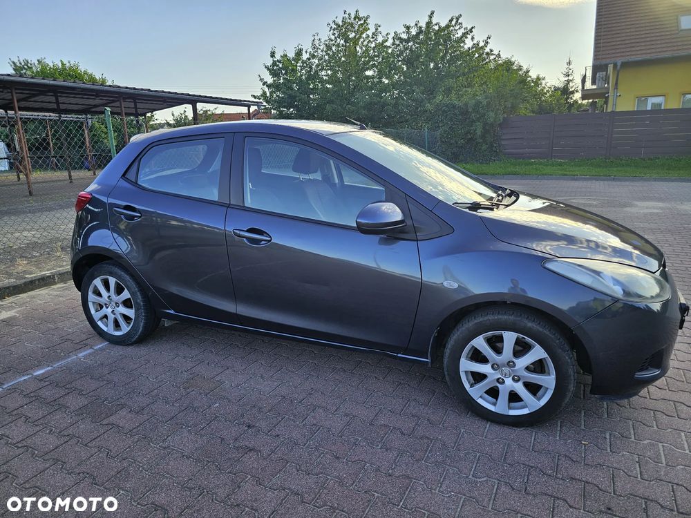 Mazda 2 - 4
