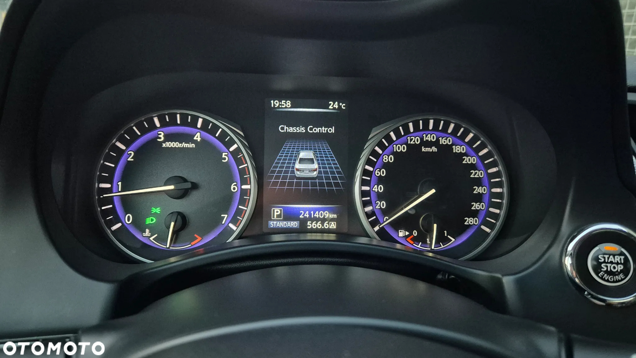 Infiniti Q50 2.2d Sport Sound Studio by Bose - 14
