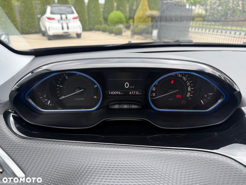Peugeot 2008 e-HDi FAP 115 STOP & START Allure - 18