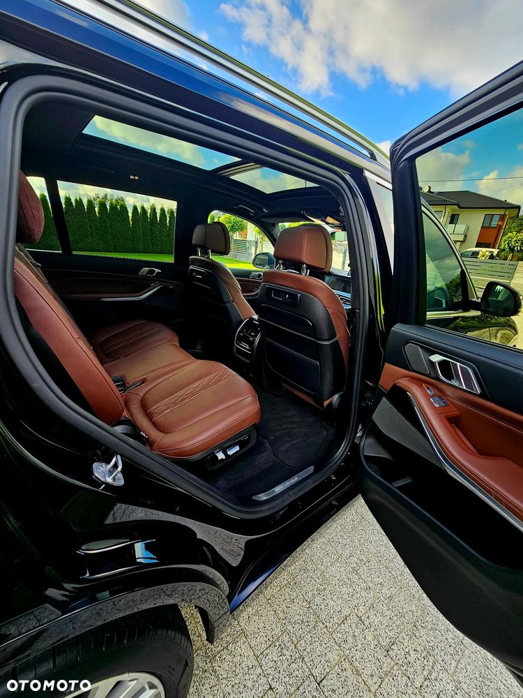BMW X7 - 27