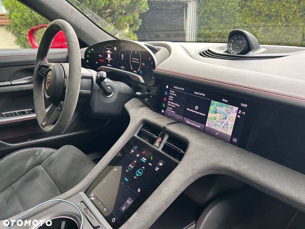 Porsche Taycan GTS - 20