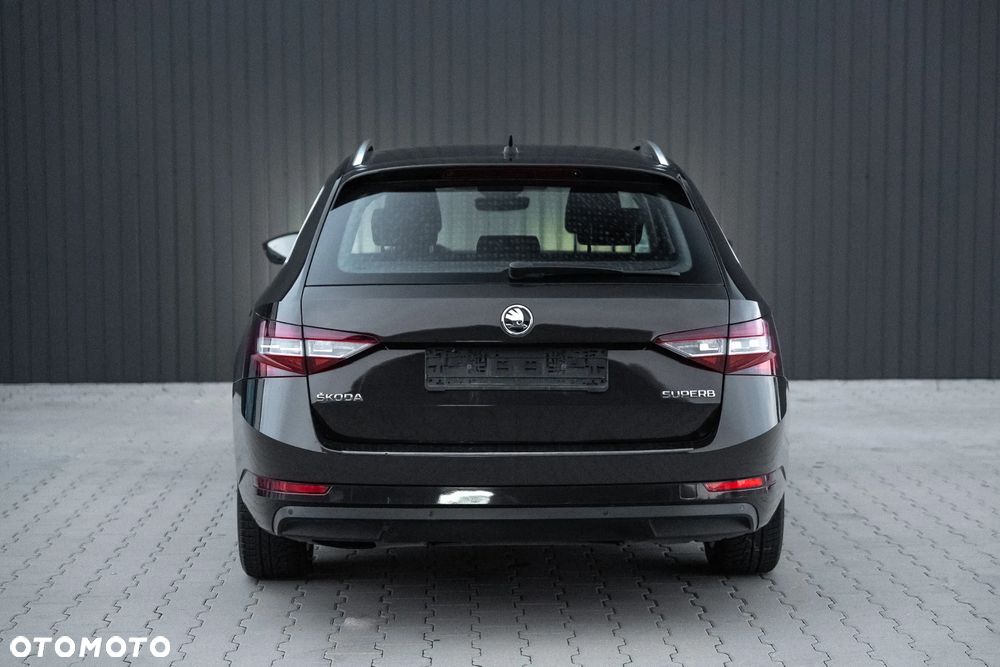 Skoda Superb 2.0 TDI L&K DSG - 10