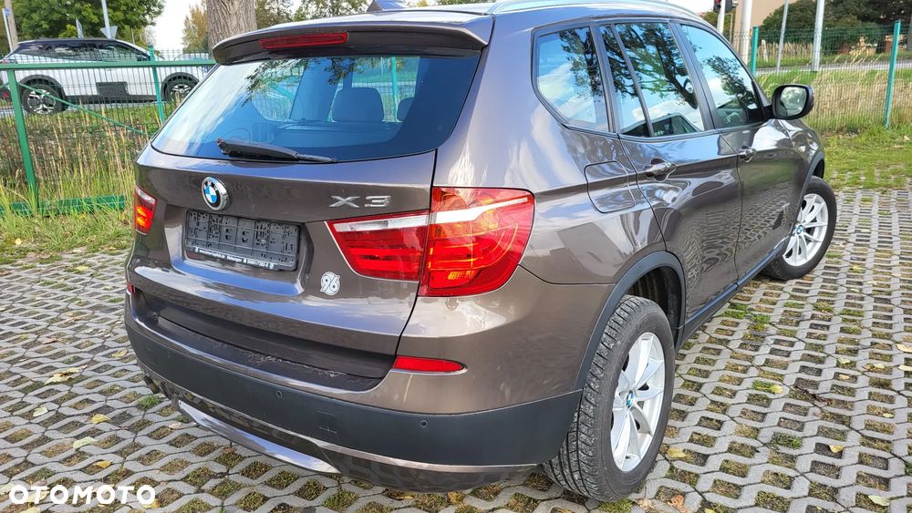 BMW X3 xDrive20d - 17