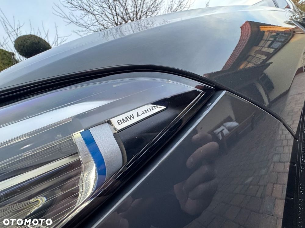 BMW Seria 8 - 18