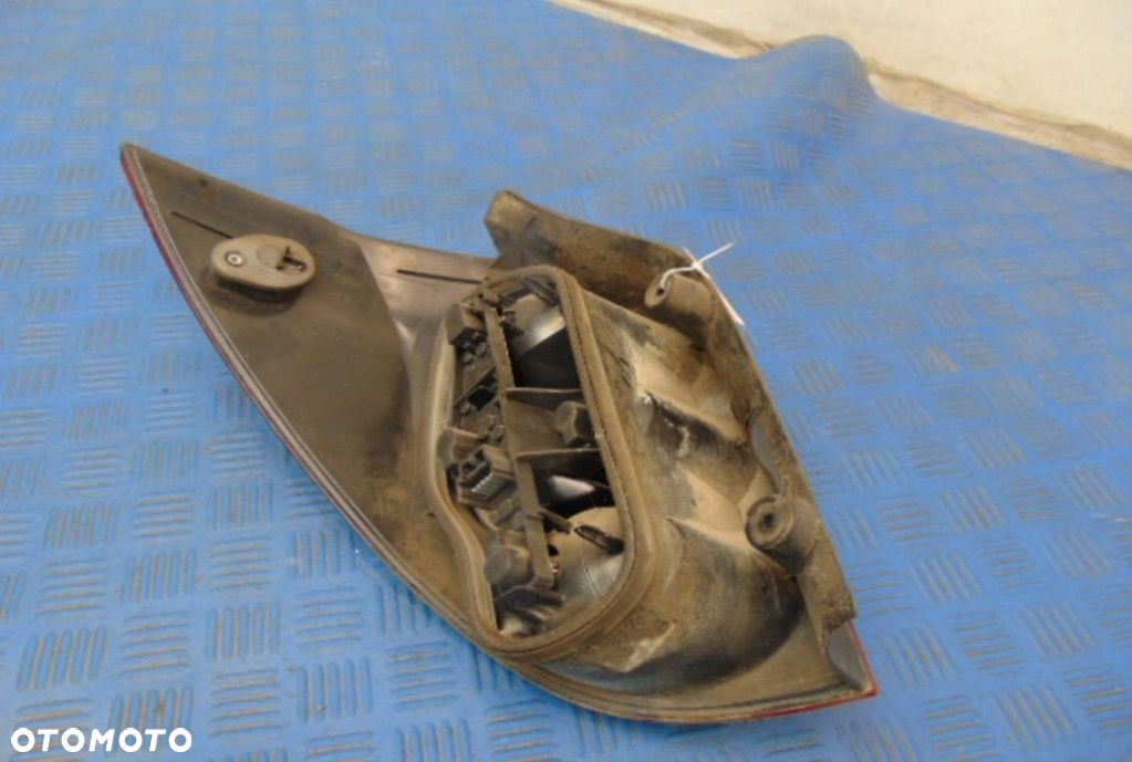 RENAULT LAGUNA II LAMPA TYLNA PRAWA - 5