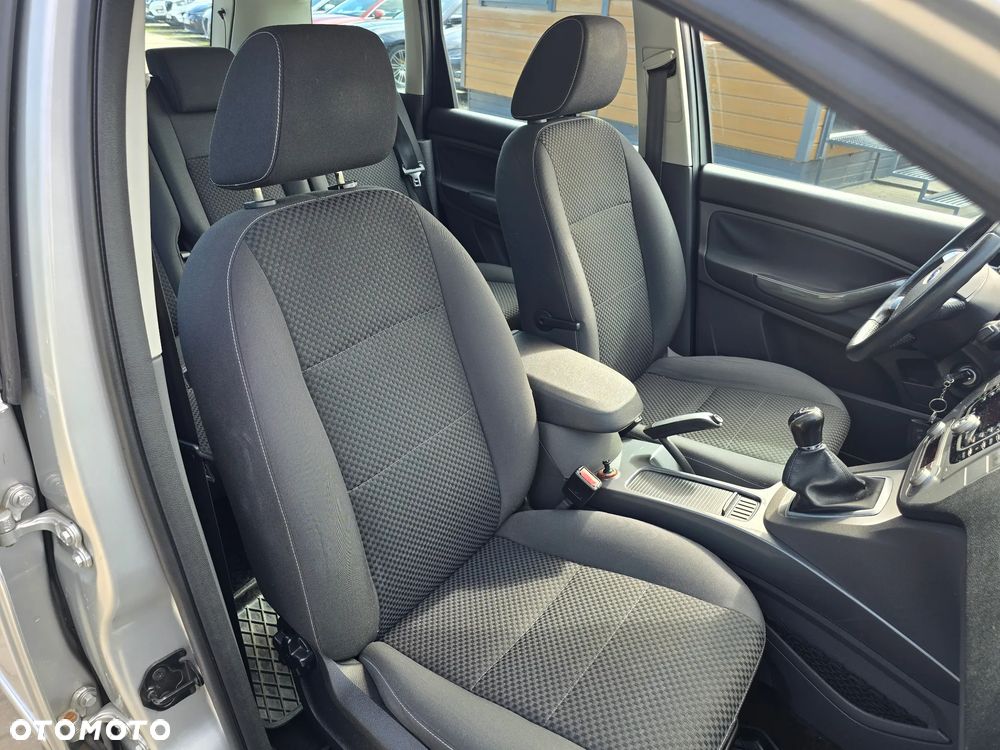Ford C-MAX - 14