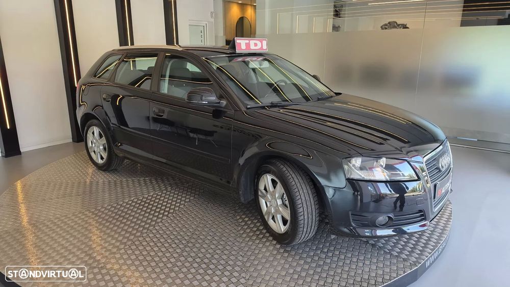 Audi A3 Sportback 2.0 TDi Attraction Business Line - 19