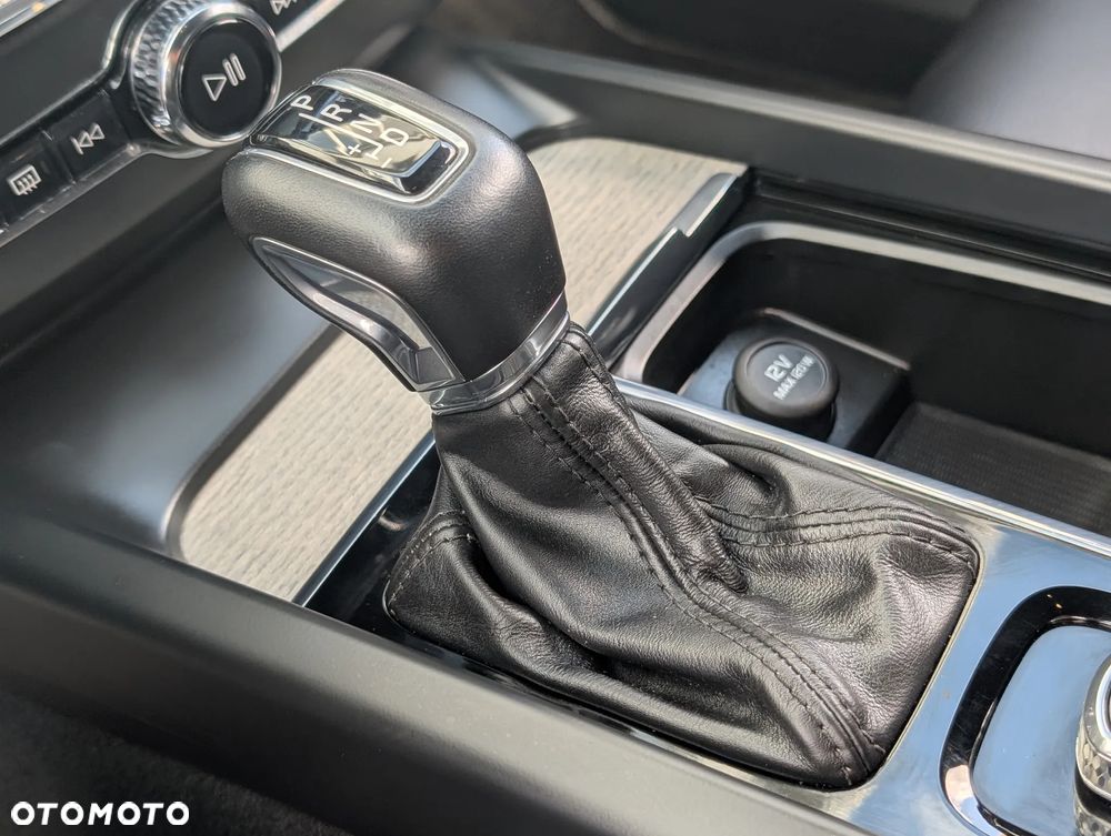 Volvo XC 60 - 25