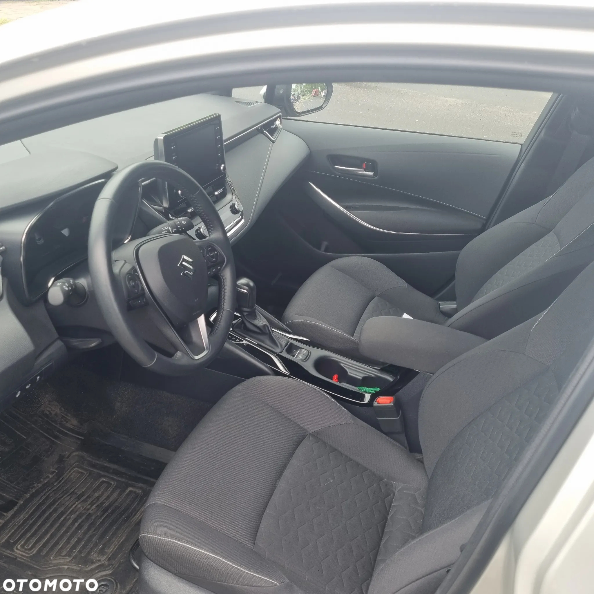 Suzuki Swace 1.8 Hybrid Premium Plus CVT - 17