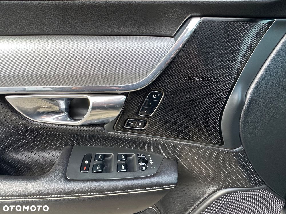 Volvo V90 T8 Twin Engine AWD R Design - 34