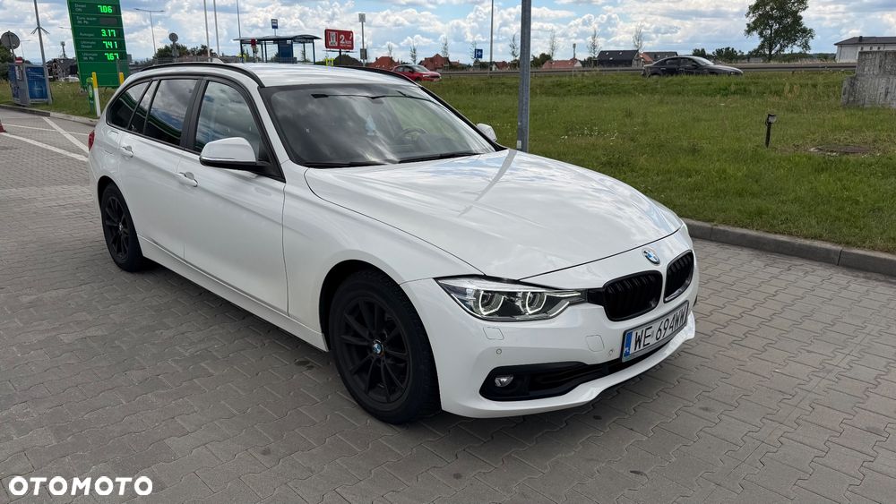 BMW Seria 3 318i - 12